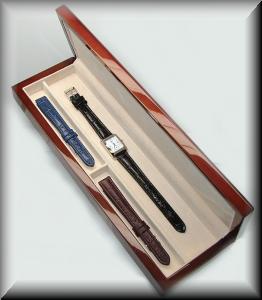 Multi Strap Tank Watch></center>
<p><img src=http://www.raymondjewelers.com//ImgUpload/P_295282_993600.jpg  width=170  height=37   alt=